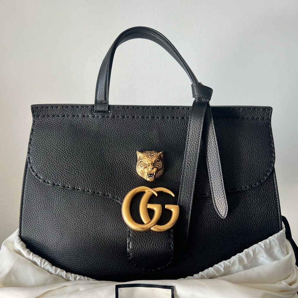 Gucci Black purse with Gold Hardware